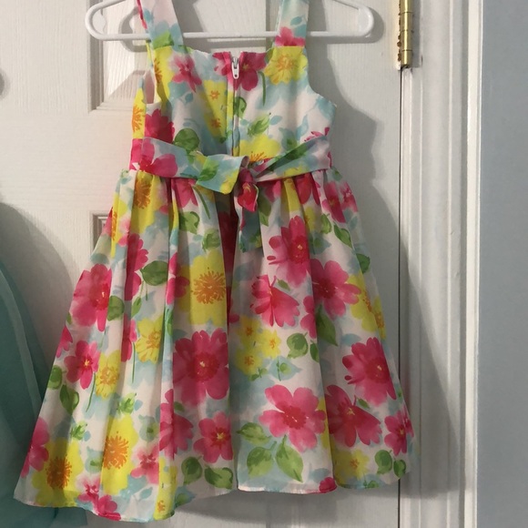 2 dresses for 2T girl 1 is aqua 1 is pink&yellow - Picture 4 of 6